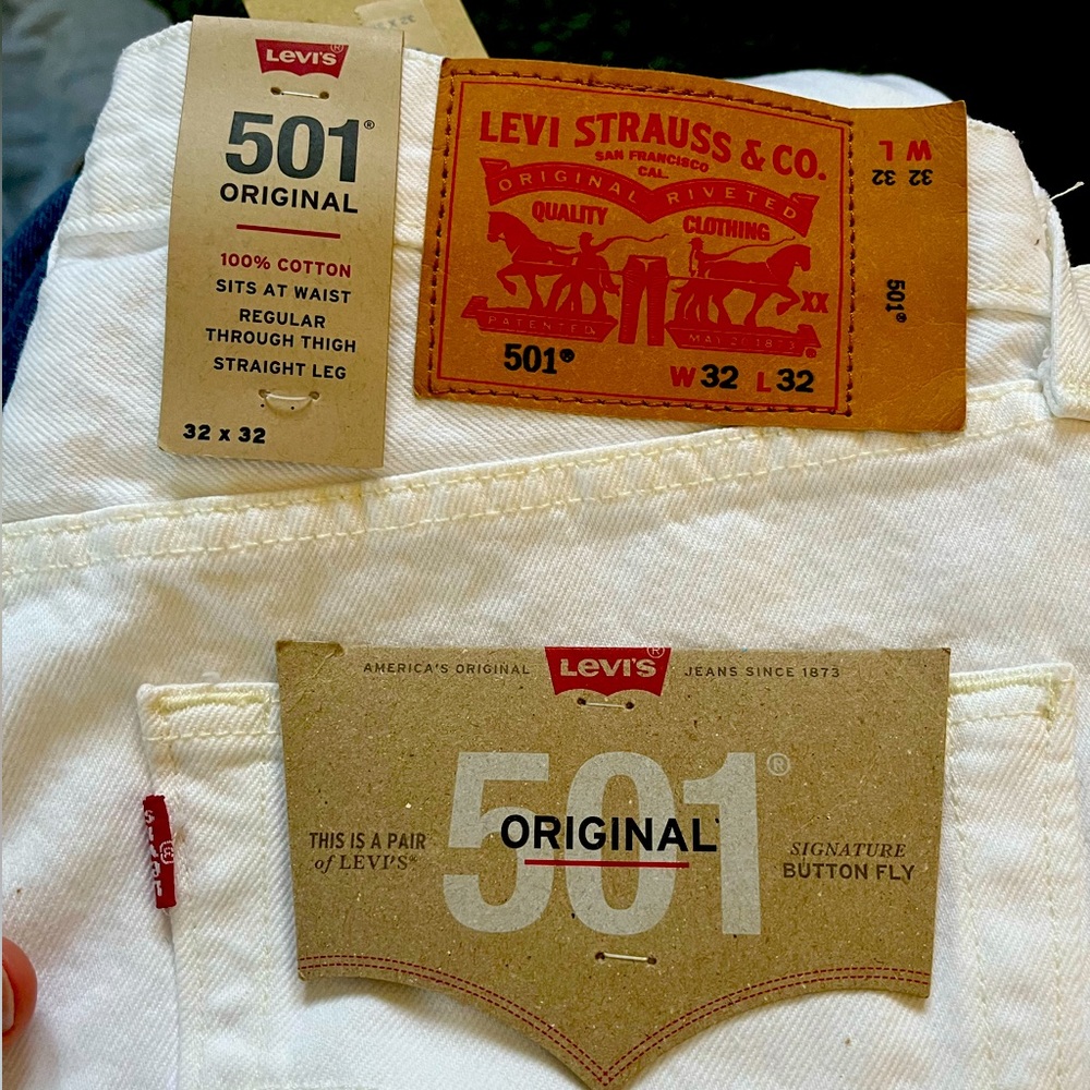 Levi’s 501 in White (optic daisy) size 32x32 NWT